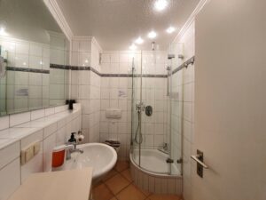 Fotor_159684000756611